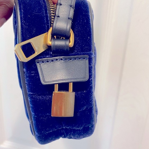 J CREW Velvet Crossbody Signet purse She’s gorgeous inside & out. Very s… - Picture 7 of 12